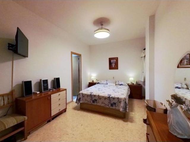 Vivienda exterior, luminosa y con garaje y trastero en Montroy