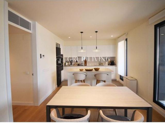 VIVIENDA LISTA PARA DISFRUTAR DE CASI 100m2 MÁS TERRAZA