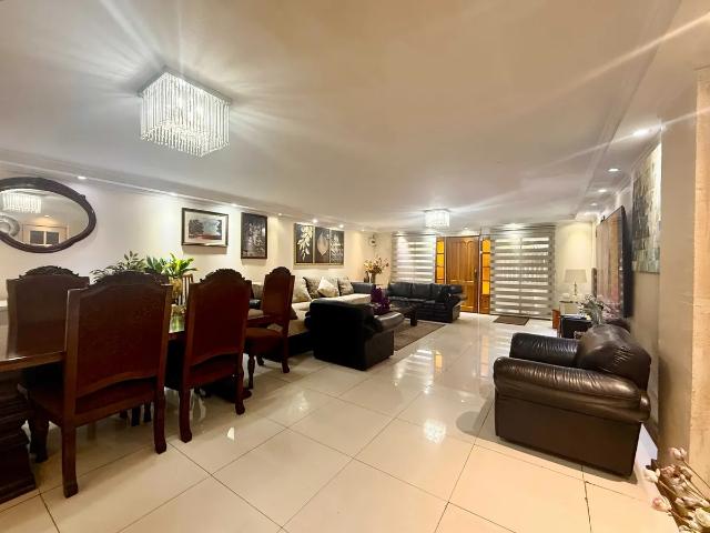 Vivienda Luminosa Y Bien Conectada 170459