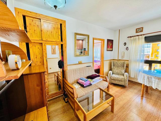 Vivienda luminosa de 1 dormitorio a 2 calles de la playa de La Mata