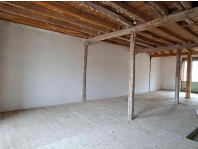 VIVIENDA PARA REFORMAR EN FUENTECÉN
