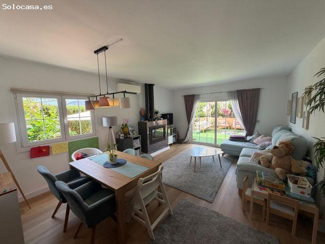 Vivienda pareada semireformada con vistas al mar en Bahía Azul