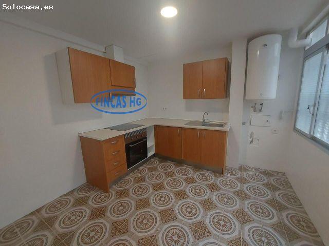 Vivienda reformada con tres dormitorios y agradables vistas en Ciudad de Asís