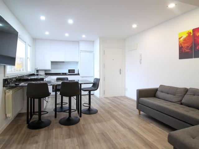 VIVIENDA REFORMADA A ESTRENAR EN CALLE BENIDORM