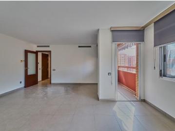 Vivienda reformada en Terramelar Paterna, lista para entrar a vivir