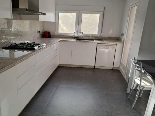 VIVIENDA REFORMADA EXTERIOR EN CAMPANAR!