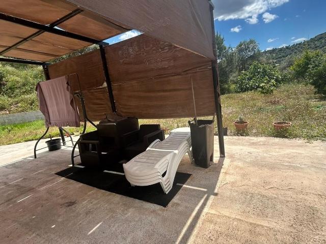 vivienda rural con piscina en almogia