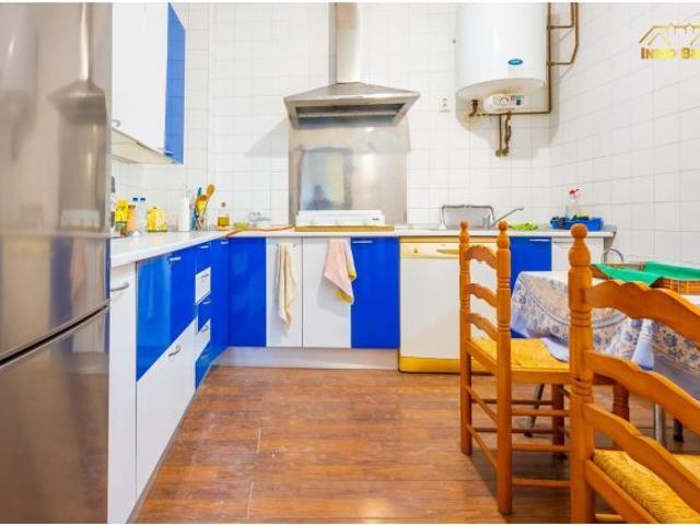 Vivienda situada en Fuentelviejo, a tan sólo 25 min. de Guadalajara con muchas posibilidades