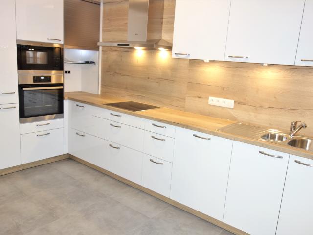 VIVILLE, Villa 4 ch jardin sud, garage, cave, grenier