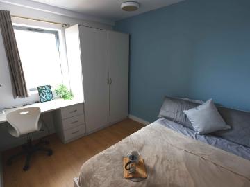 Vivo Queensland Place, Liverpool Has an Apartment