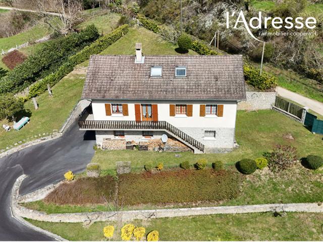 Vivre au calme: charmante maison avec grand terrain