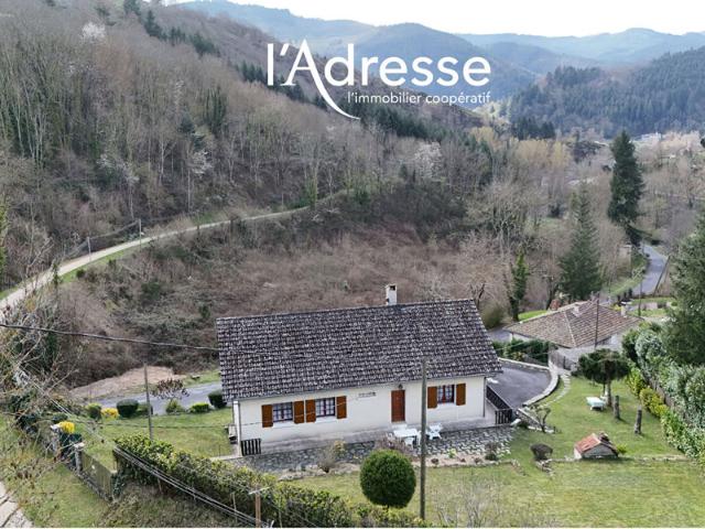 Vivre au calme: charmante maison avec grand terrain