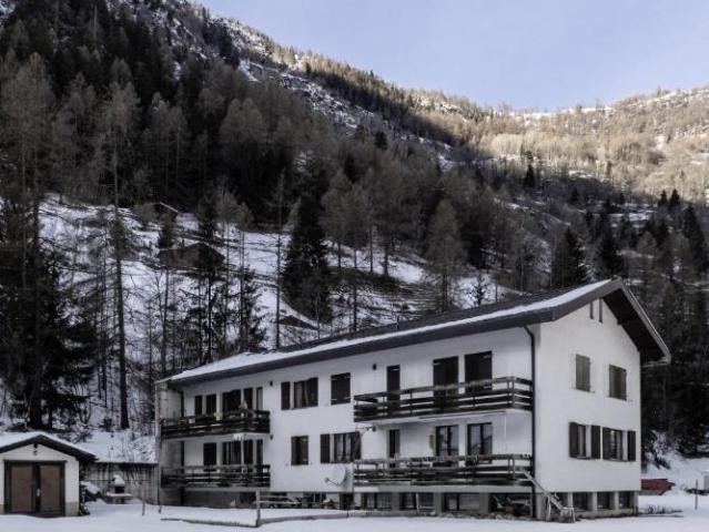 Vivre dans la nature en Valais