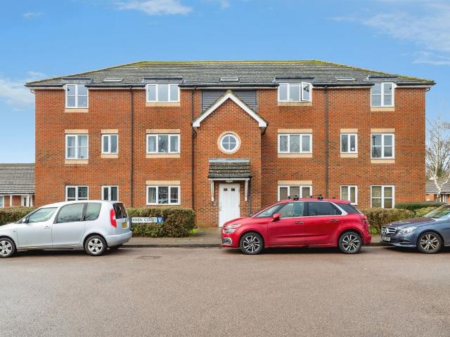 Vixen Court, Hatfield AL10, 2 bed flat to rent, £1,500 pcm | PrimeLocation