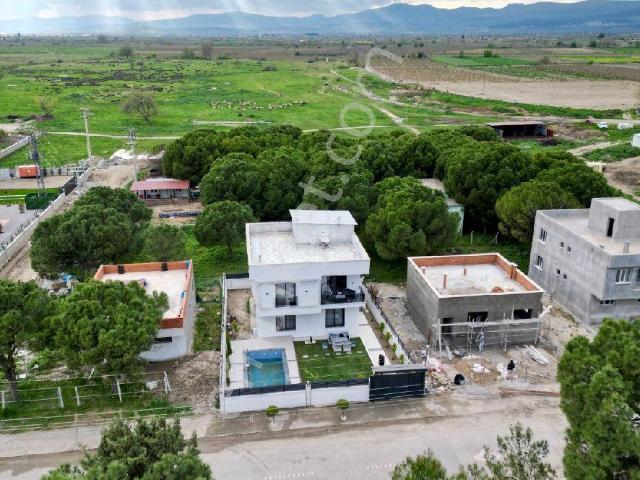 Vizyon Gayrimenkul Den Saruhanlı Adiloba Koyunde Satılık Villa