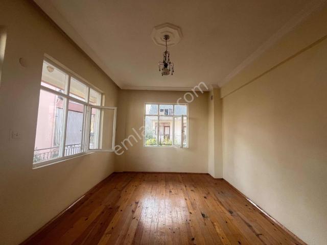 Vizyon Gayrimenkulden Kavaklıda Kiralık Arakat 3+1 Daire