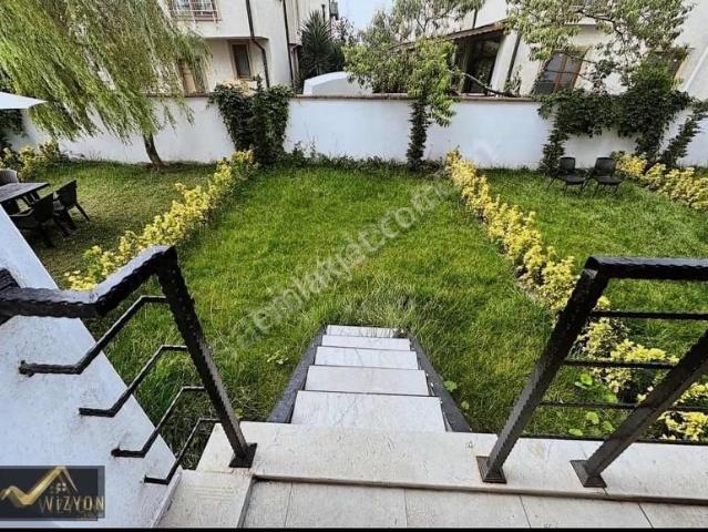 Vizyon Emlaktan Kiralık 4+1 Bahçeli 6 Adet Villa İçinde