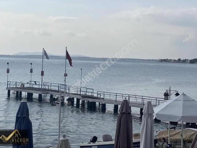 Vizyon Emlak Denize Sıfır Site İçerisinde Arakat Eşyalı Daire