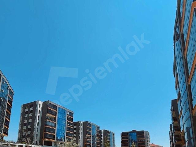Vizyon İnegöl Sitesinde Kaçırılmayacak Ara Kat 3+1 Satılık Daire