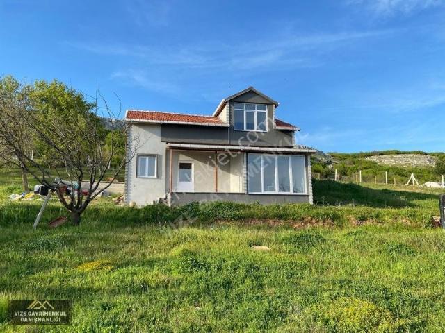 Vize Mehmet Akif Mahallesinde 5.986 M2 İçinde Satılık Villa
