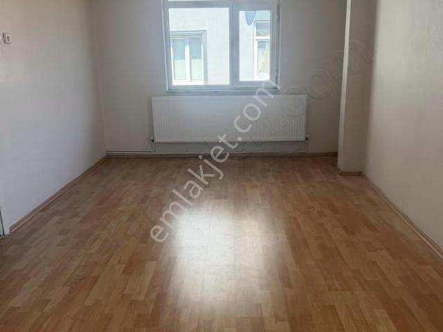 Vize Devlet Mahallesinde Kiralık 3+1 Daire