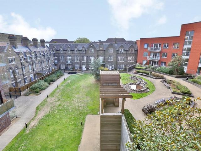 Vizion 7 Development, N7 Energy. 3 bed apartment to rent £4,225 pcm £975 pw