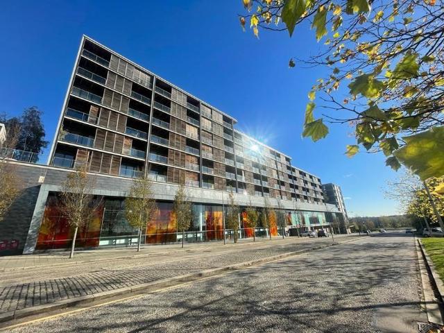 Vizion, Central Milton Keynes 1 bed apartment to rent £1,200 pcm £277 pw