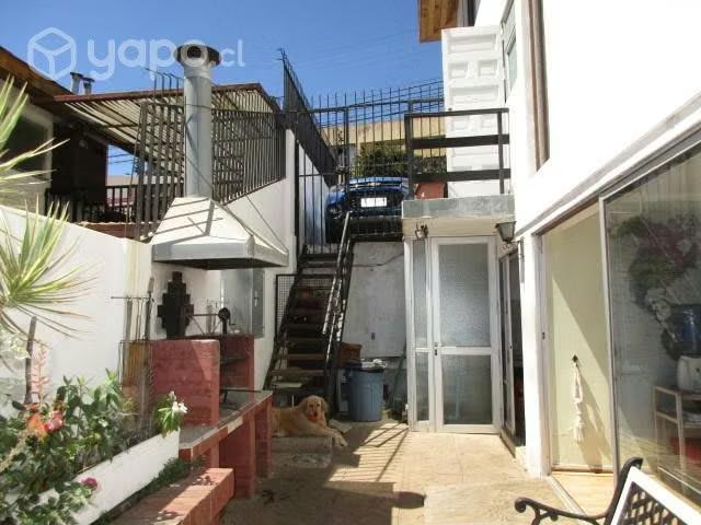 Viña del Mar Alto  Casa 210 mt2 4D/4B/2E/3 niveles | 4 dormitorios por 11256.00 en Viña del Mar
