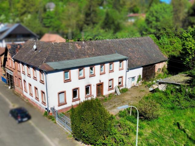 Vom Altbau zum Mehrfamilienhaus – Ausbaukonzept für 6 Einheiten liegt bereits vor