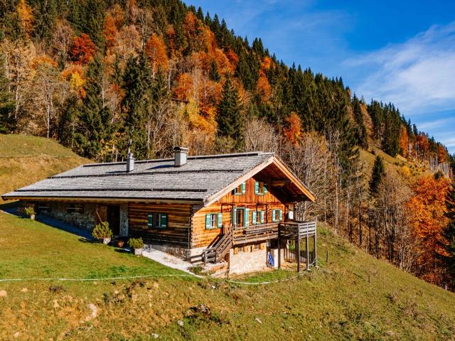 Vom Alltag weit entfernt Almhütte zur Dauermiete
