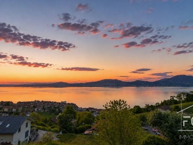 Vom Architekt entworfene Villa mit atemberaubendem Blick auf den Genfersee