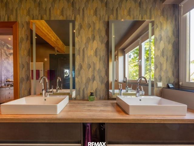 Vom Gastgarten bis zur Designerwohnung Außergewöhnliches Geschäftshaus mit Penthouse Flair