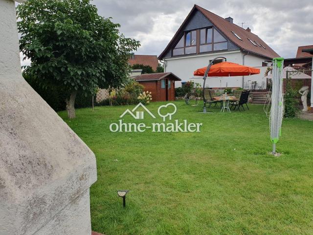 Von Grund auf sanierte Doppelhaushälfte mit herrlichem Atelier und schön angelegtem Garten