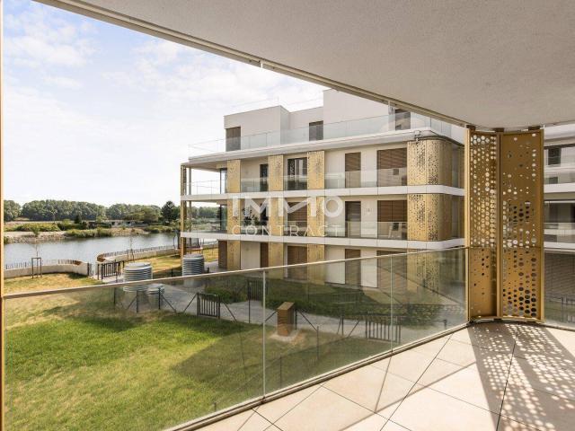 Von der Sonne geküsst: Familientraum direkt am Wasser Elevate your Lifestyle