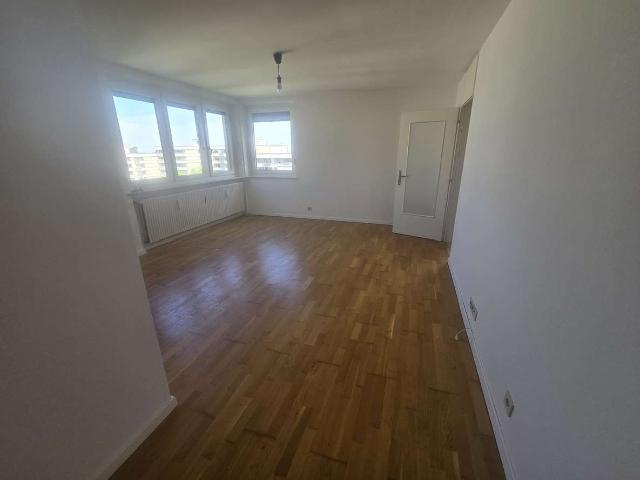 Von privat moderne 1,5 Zimmer Wohnung in Baldham