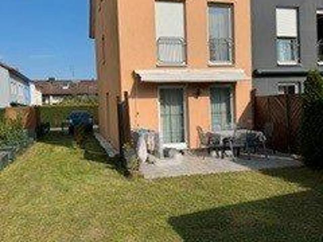VON PRIVAT Modernes Reihenendhaus in bester Lage, 2x Stellplatz
