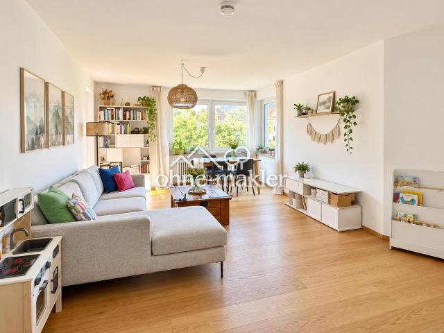 Von Privat Modernisierte, helle, ruhige 3 Zimmer Wohnung + Balkon, 2 Bädern & Grünblick