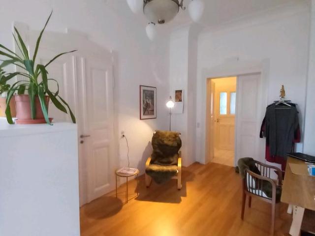 Von Privat, bezugsfreie Gründerzeitwohnung in der Südvorstadt