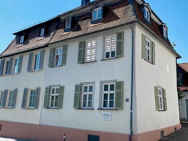Von Privat Denkmalgeschützte 2 Zimmer Maisonette Wohnung