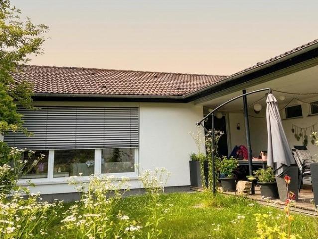 Von Privat: freist. EFH mit Einliegerwohnung