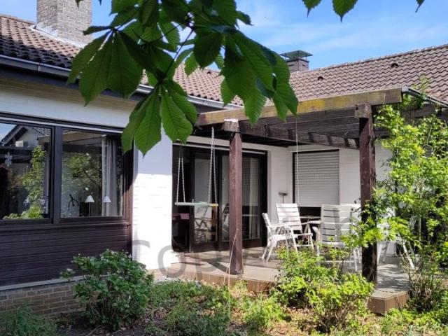Von Privat: Freistehendes EInfamilienhaus auf großem Grundstück