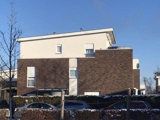 von Privat: Hochwertige Doppelhaushälfte im Schweizer Viertel in Lichterfelde West