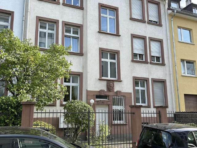 Von Privat provisionsfrei: Sehr schöne Wohnung in ruhiger Lage in Sachsenhausen süd