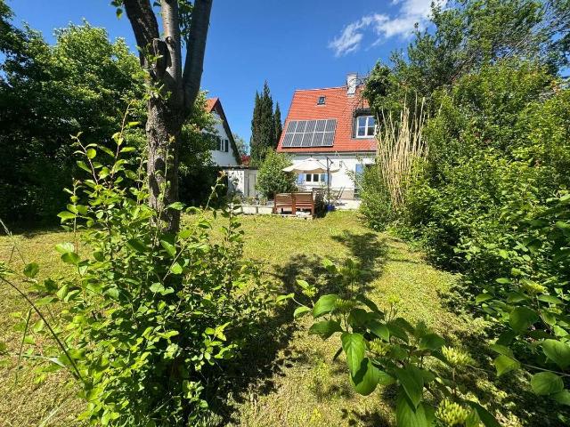 von privat* Ruheoase mit sonnigem Südgarten in der Gartenstadt München Laim