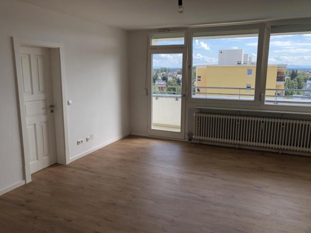 Von Privat renovierte 3 Zi. Whg. mit S Balkon und Bergblick