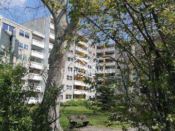 Von Privat: Schwarzer Berg! moderne 3 Zi Whg, 2 Bäder, EBK, Loggia, Keller, Kfz Stellplatz