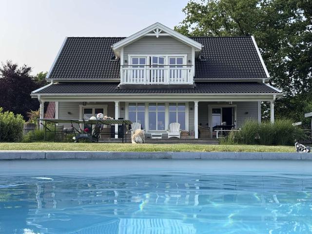 Von Privat. Schwedenhaus. Nah am Kronshof. Perfekt für Reiter + Naturfreunde. 200 m² auf 1.120m²