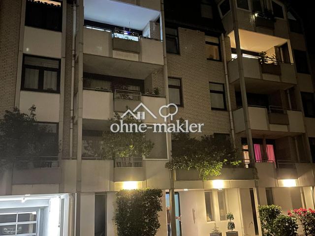 Von Privat sehr schöne & helle 2.5 ZKB in direkter Innenstadtlage
