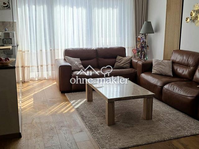 Von Privat sonnige 4 Zimmer Wohnung in bester Lage in Haar