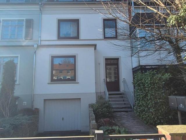 von privat vermietetes 3 Parteien Haus am Rande des Geteviertels